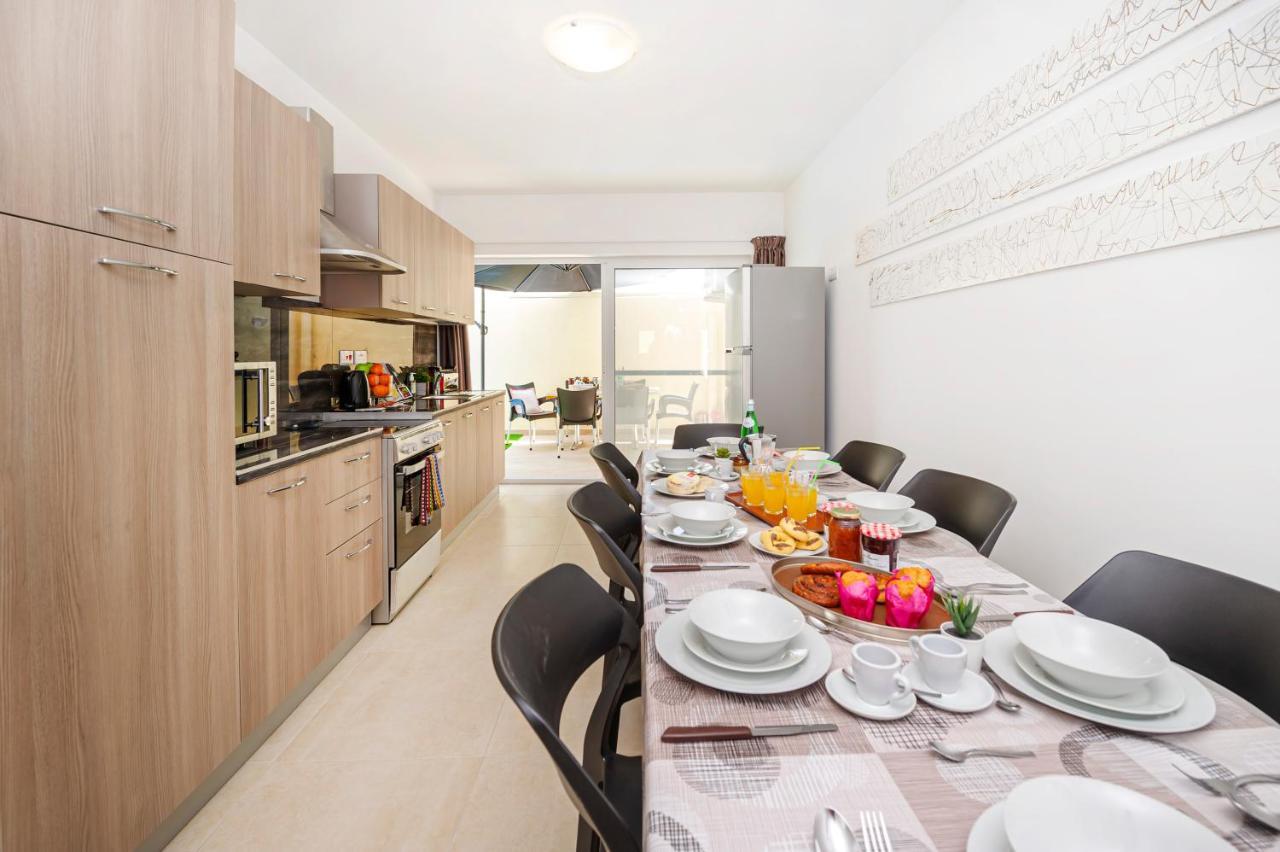 Summer Breeze 3 Bedroom Family Maisonette With Sunny Terrace In Mellieha - By Getawaysmalta Exteriér fotografie
