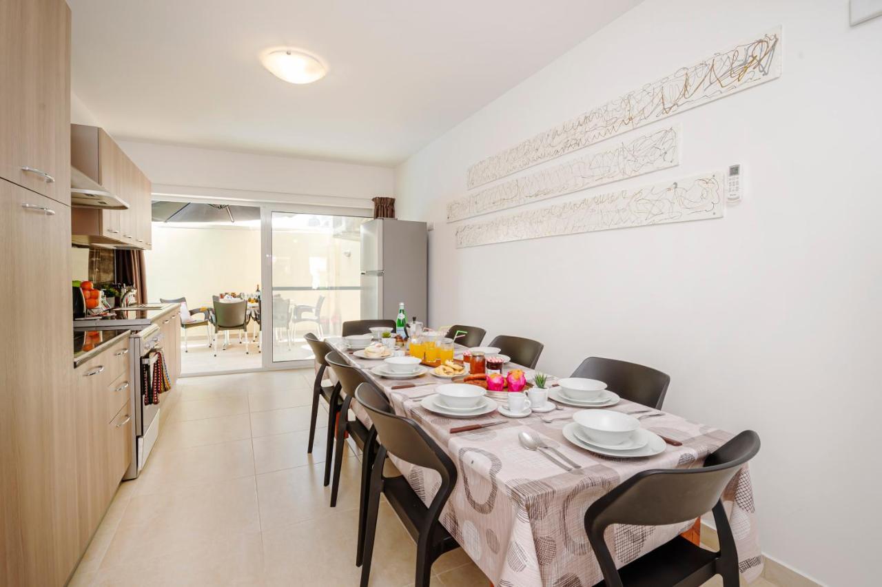 Summer Breeze 3 Bedroom Family Maisonette With Sunny Terrace In Mellieha - By Getawaysmalta Exteriér fotografie